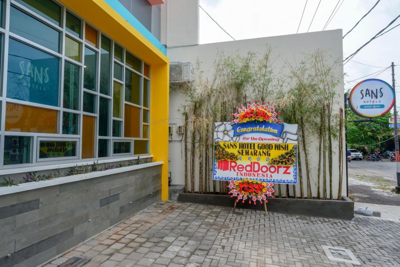 Sans Hotel Good Wish Semarang Jomblang Exterior photo