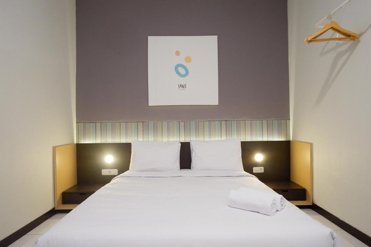 Sans Hotel Good Wish Semarang Jomblang Exterior photo